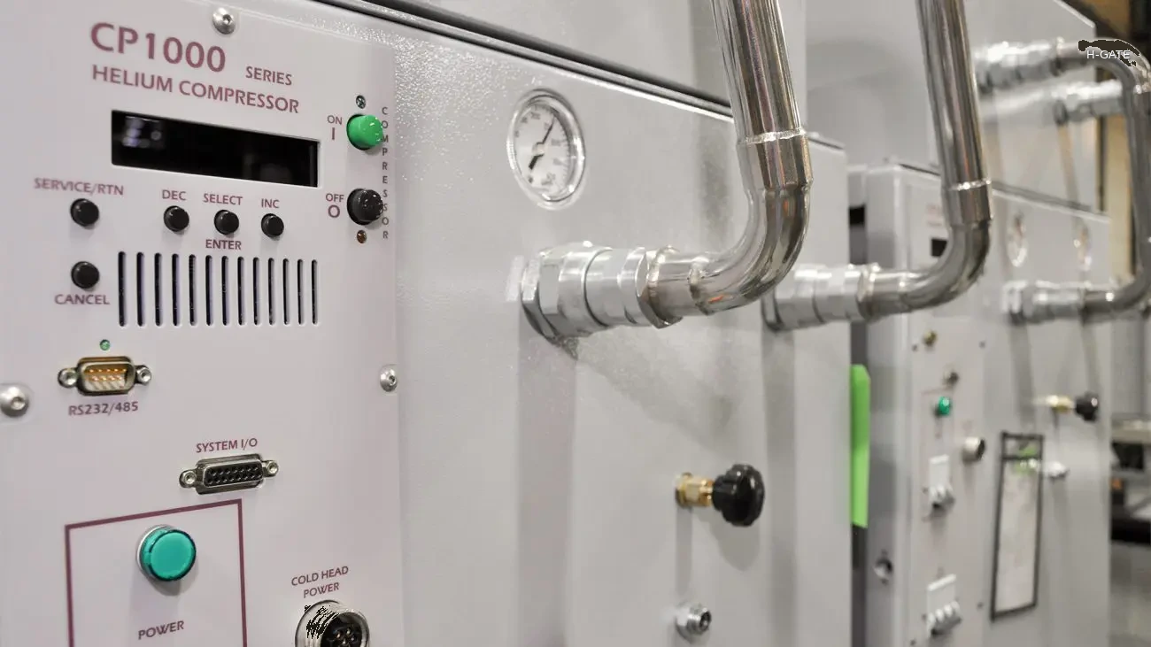 Second view of the cold helium circulation system